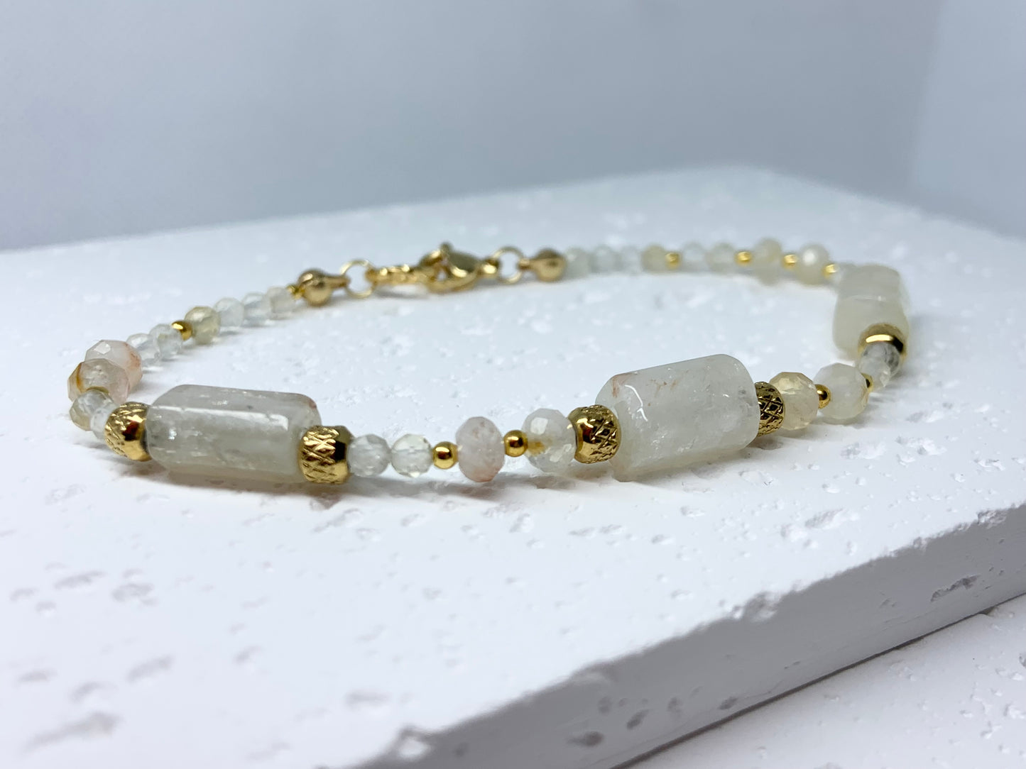 Citrine Bracelet with Gold Accents – Handmade Crystal Jewelry for Abundance, Confidence & Positive Energy