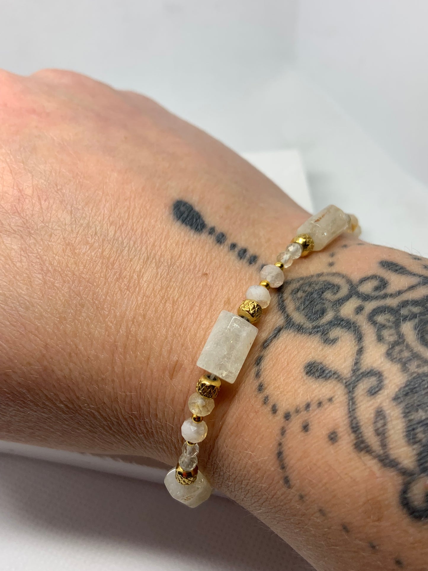 Citrine Bracelet with Gold Accents – Handmade Crystal Jewelry for Abundance, Confidence & Positive Energy
