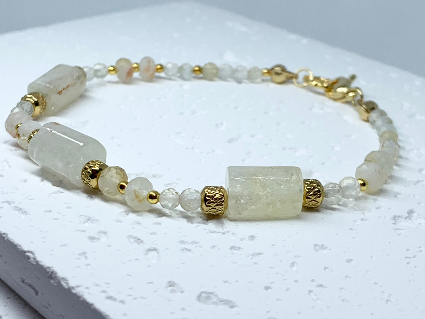 Citrine Bracelet with Gold Accents – Handmade Crystal Jewelry for Abundance, Confidence & Positive Energy