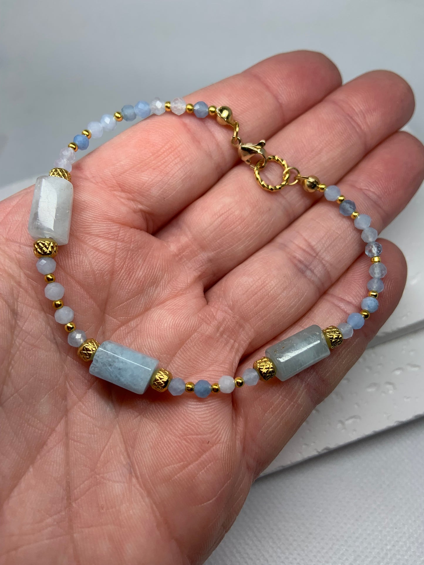 Aquamarine Bracelet with Gold Accents – Handmade Crystal Jewelry for Calm, Clarity & Inner Peace
