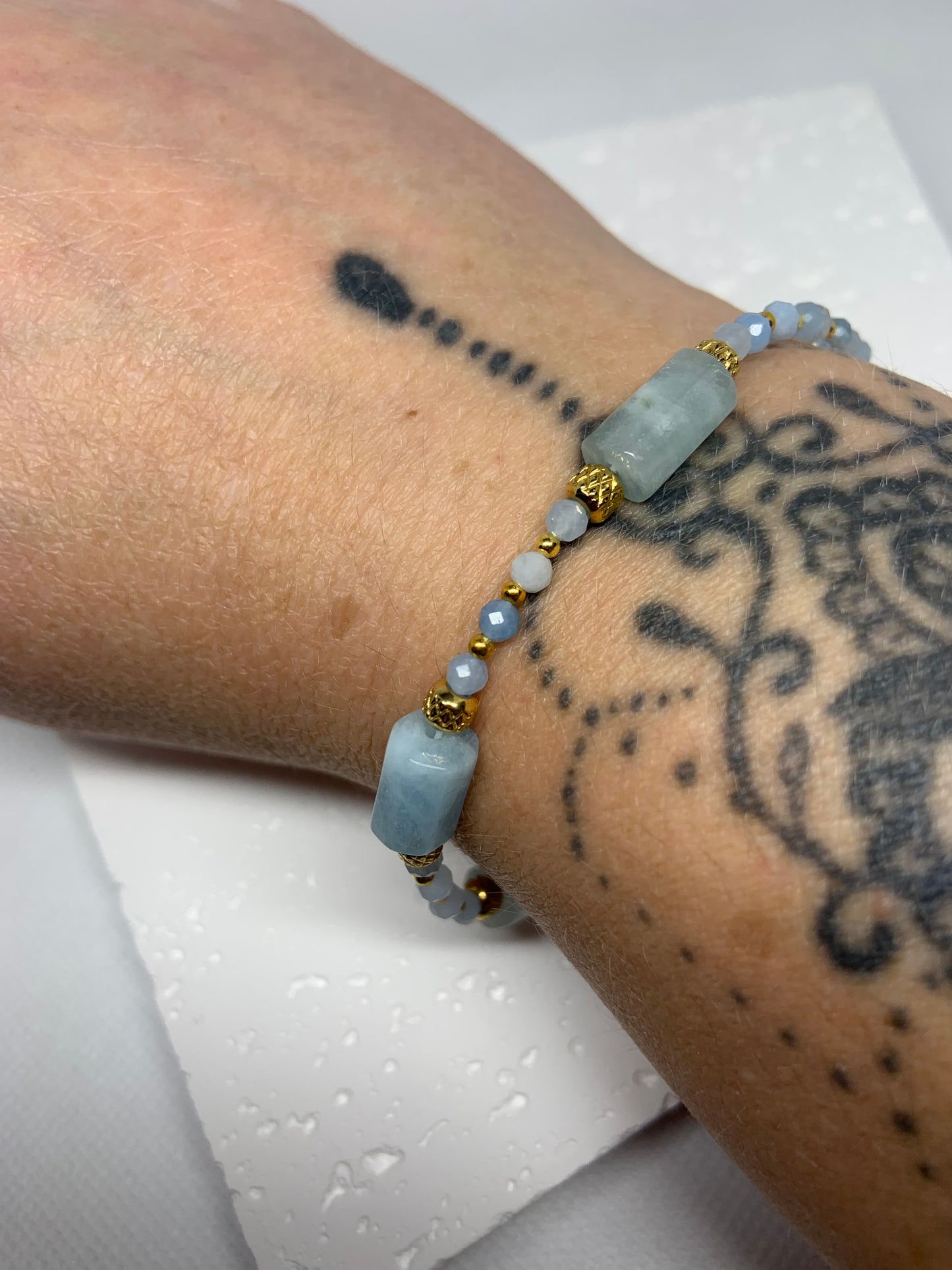 Aquamarine Bracelet with Gold Accents – Handmade Crystal Jewelry for Calm, Clarity & Inner Peace