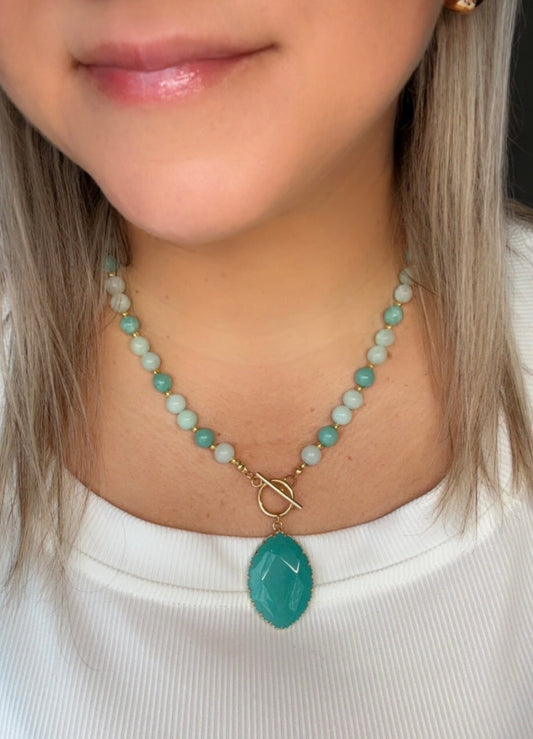 Blue Jade Beaded Necklace with 8mm Beads, Gold Toggle Clasp Horse‑Eye Blue Jade Pendant