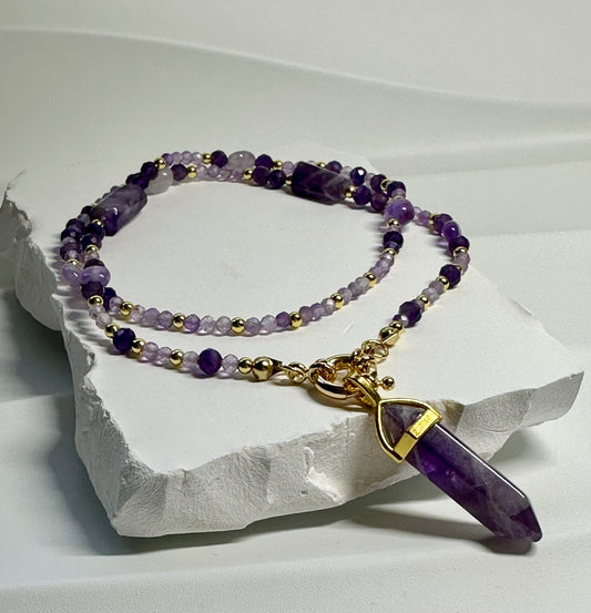 Amethyst Crystal Point Necklace – Calm, Intuition & Gold Elegance
