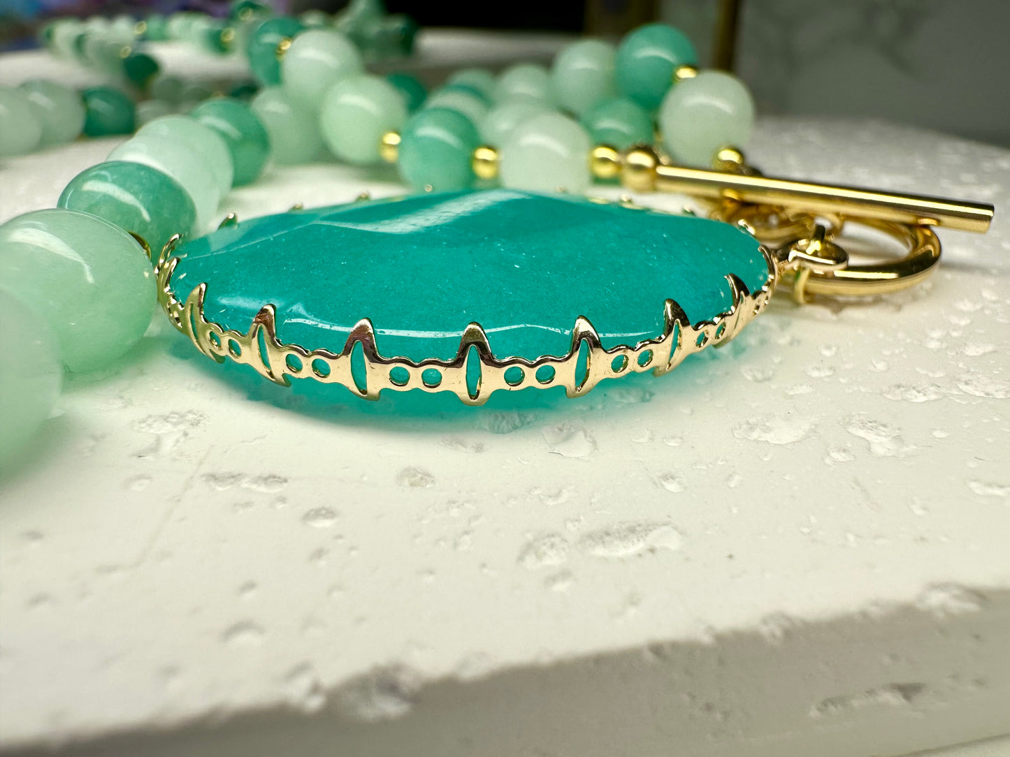 Blue Jade Beaded Necklace with 8mm Beads, Gold Toggle Clasp Horse‑Eye Blue Jade Pendant