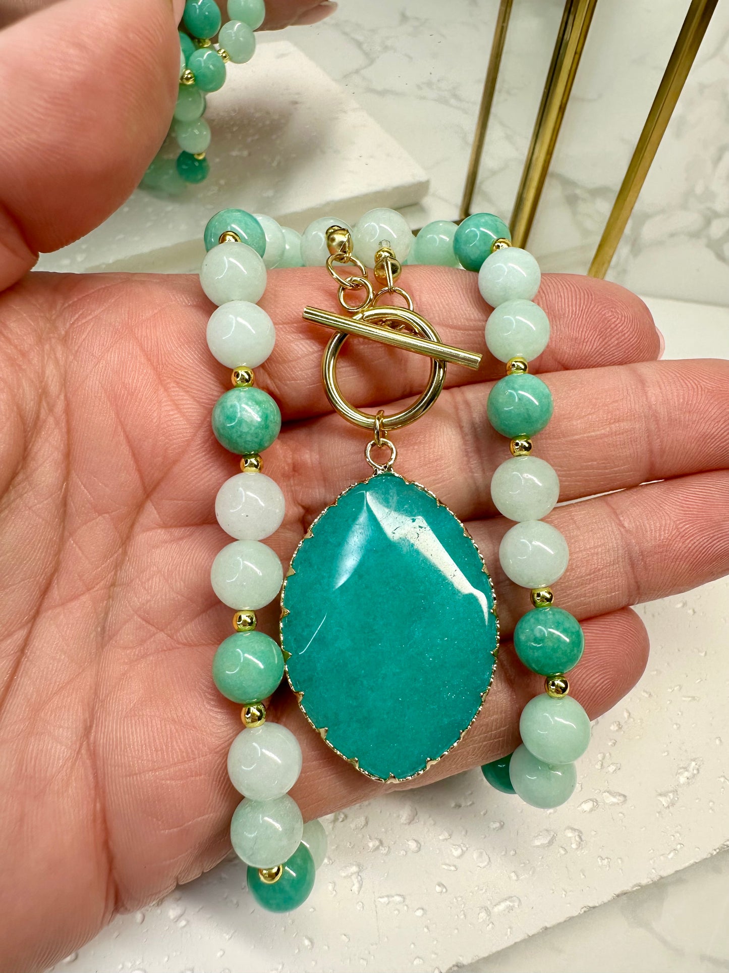 Blue Jade Beaded Necklace with 8mm Beads, Gold Toggle Clasp Horse‑Eye Blue Jade Pendant